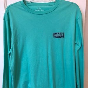 Vineyard Vines long sleeve medium